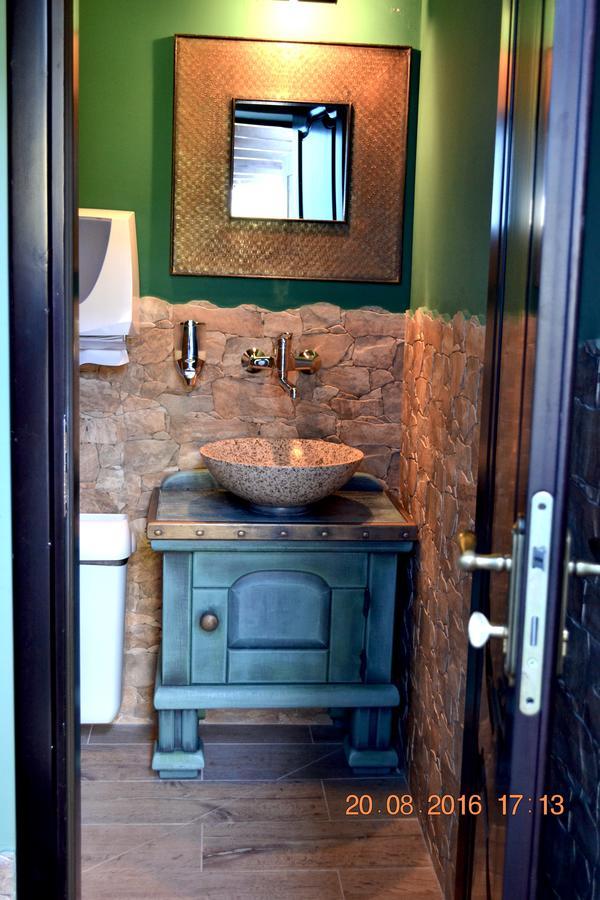 Resedinta Rotundu Bed & Breakfast Butuceny Dış mekan fotoğraf